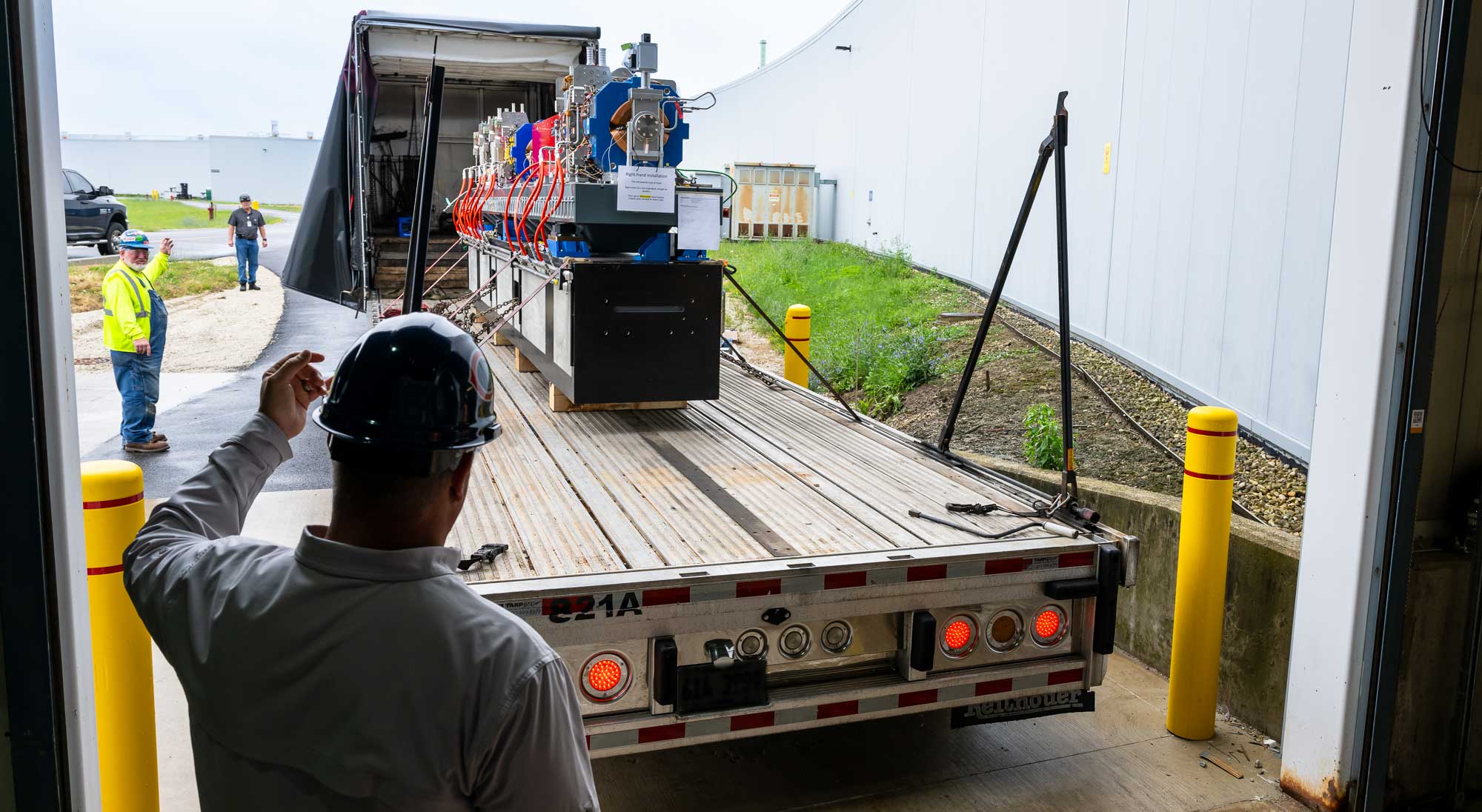 The module arrives at the APS, safe and sound. The full trip is just less than three miles.